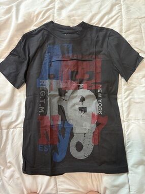 NWT Mens XS Aeropostale Black Short Sleeve Graphic Tee with Red & Blue Print